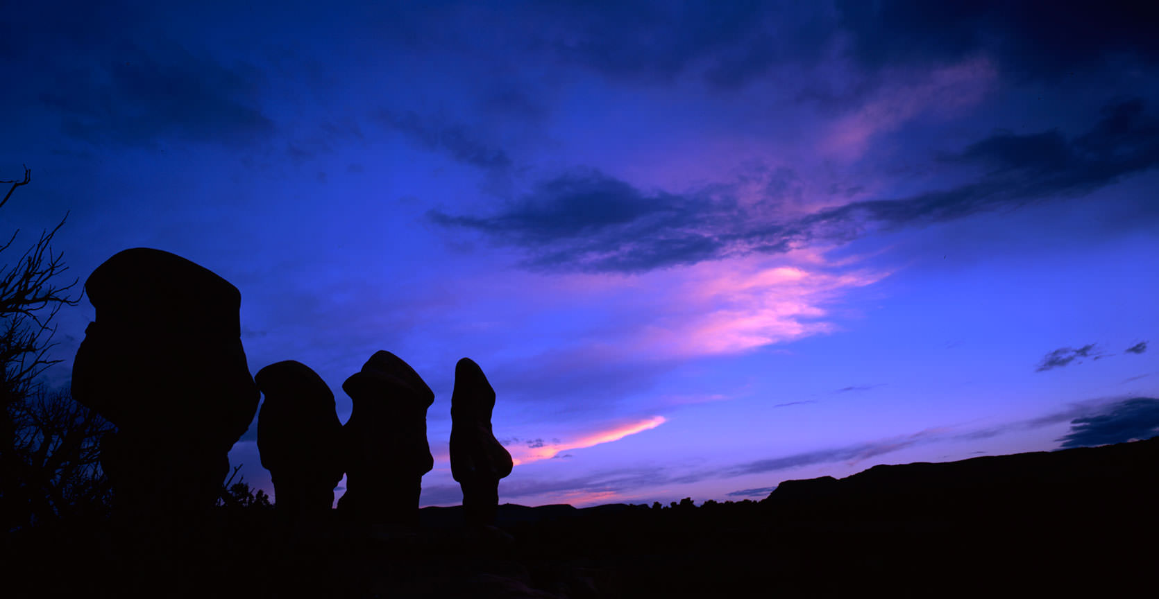 Natural arch in Devil's Playground, Grand-Staircase Escalante, Utah