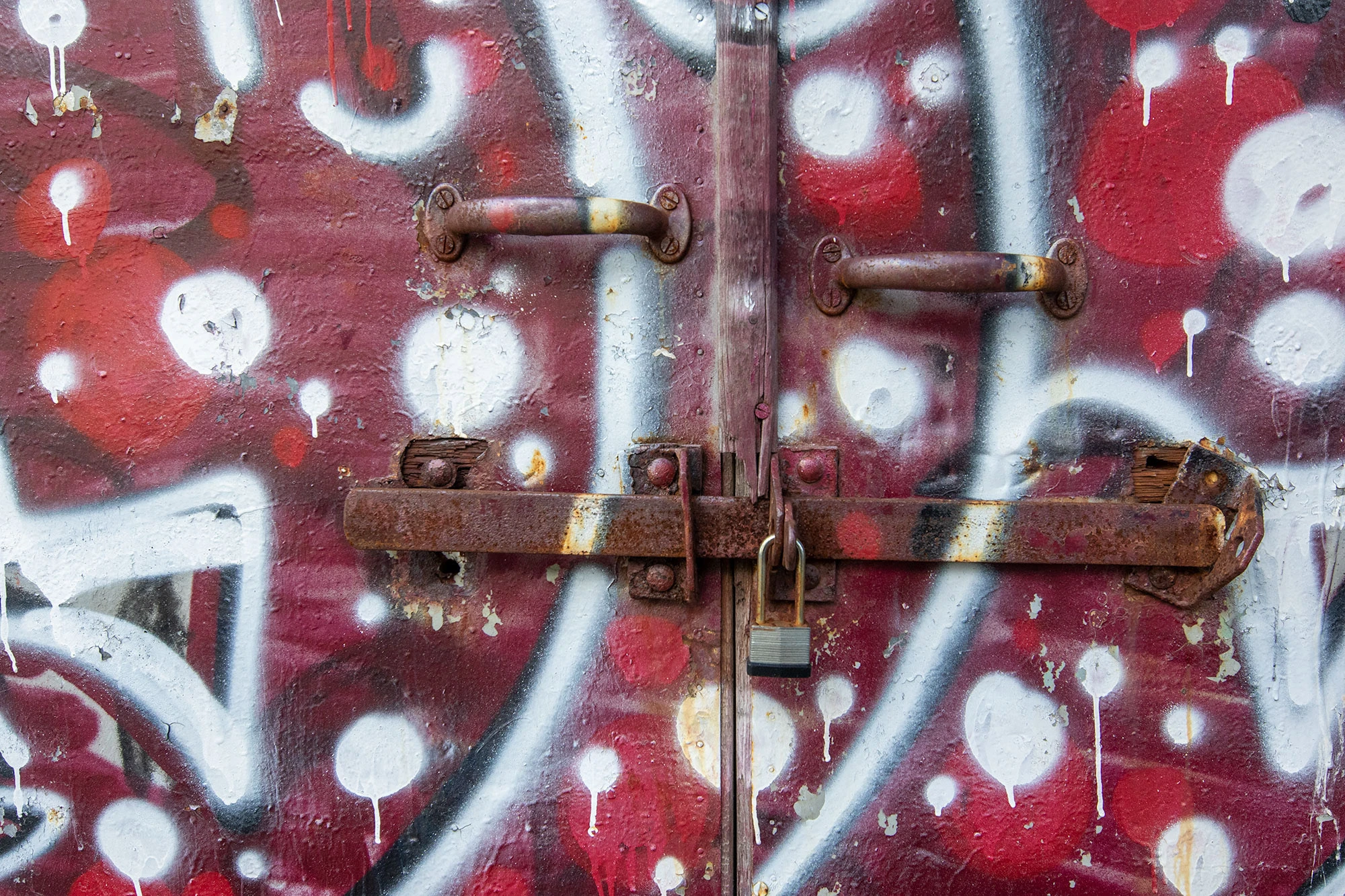 Spraypainted door details
